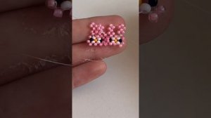 Туториал на сшивание двух фигурок из бисера