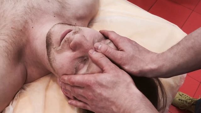 Массаж лица. Убираем межбровную морщину / GIRICH смотреть онлайн