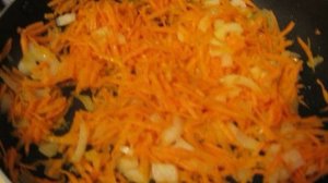 Салат Обжорка с колбасой