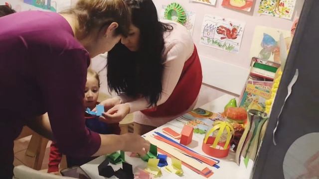 Гогочка учится рисовать и делать бумажные поделки в Барекам Арт Корнер / Barekam Art Corner смотреть онлайн