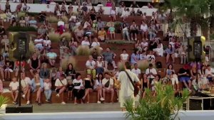 В центре Сочи открыты две площадки для выступлений уличных музыкантов