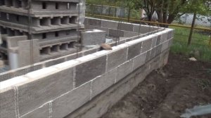 Укладка и заливка первого этажа дома из несьемной опалубки Теколит