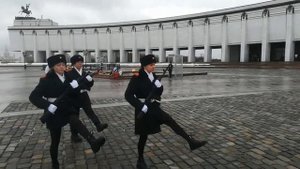 Почётный караул на Посту №1