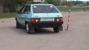 Уроки вождения -3:'' Вождение на площадке ''