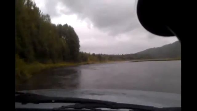 LEXUS LX470 брод через Косьву от горы Ослянка смотреть онлайн