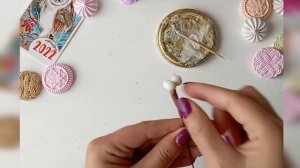 Снежноягодник из холодного фарфора. Мастер класс по лепке.