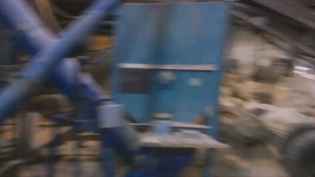 Переработка просроченных продуктов питания экструдером. Действующий цех в Подмосковье.