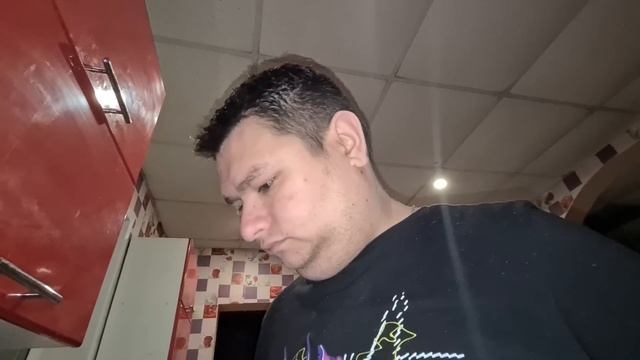 Ночная попойка пивом Селка! Боюсь трясусь переживаю наподение грабителей! у нас 800 тысяч рублей! смотреть онлайн