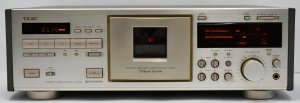 Teac V-7000 Stéréo Cassette DECK -ЯПОНИЯ 1991 год.