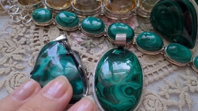 86.Натуральные камни.Малахит