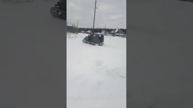 Самодельный гусеничный вездеход. 24.02.2020 смотреть онлайн