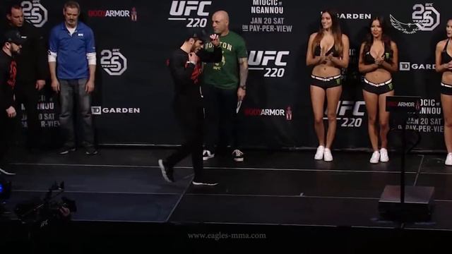 Islam Makhachev vs Gleison Tibau. Weigh in UFC 220