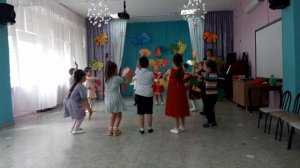 Вход на осенний утренник танец "Листопад"