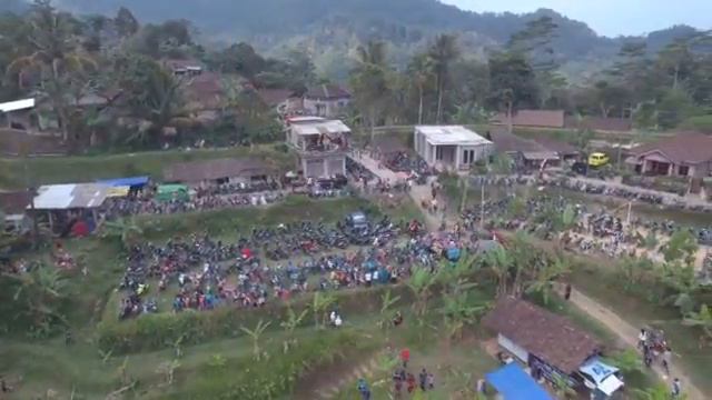 17an di Magelang by Xiro Xplorer 4K смотреть онлайн