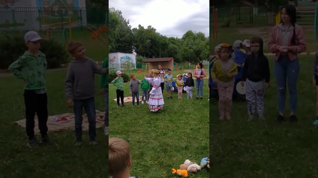 8.Белорусская народная хороводная игра "Папараць кветка"
