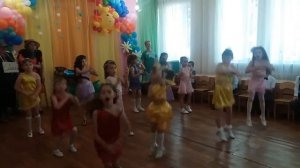 Танец "Просто мы маленькие звёзды"