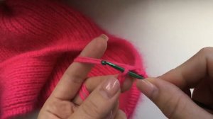 Как связать простые шнурки крючком на шапку