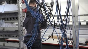 Распределительный щит на компонентах ABB для торгового центра – полная сборка