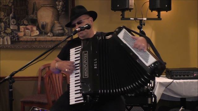 PAPA JOE DE CLEMENTE LUNA ROSA AND ROMAN GUITAR ACCORDION INSTRUMENTAL смотреть онлайн