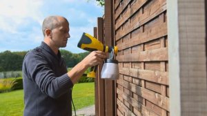 Wagner en Xyladecor tonen je hoe je een tuinscherm beitst met een verfpistool - LANGE VERSIE