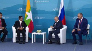 Владимир Путин провел переговоры с премьер-министром Мьянмы