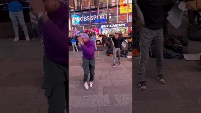 Times Square street breakdancing 917 #shots #manhattan #newyorksquare #newyorkcity