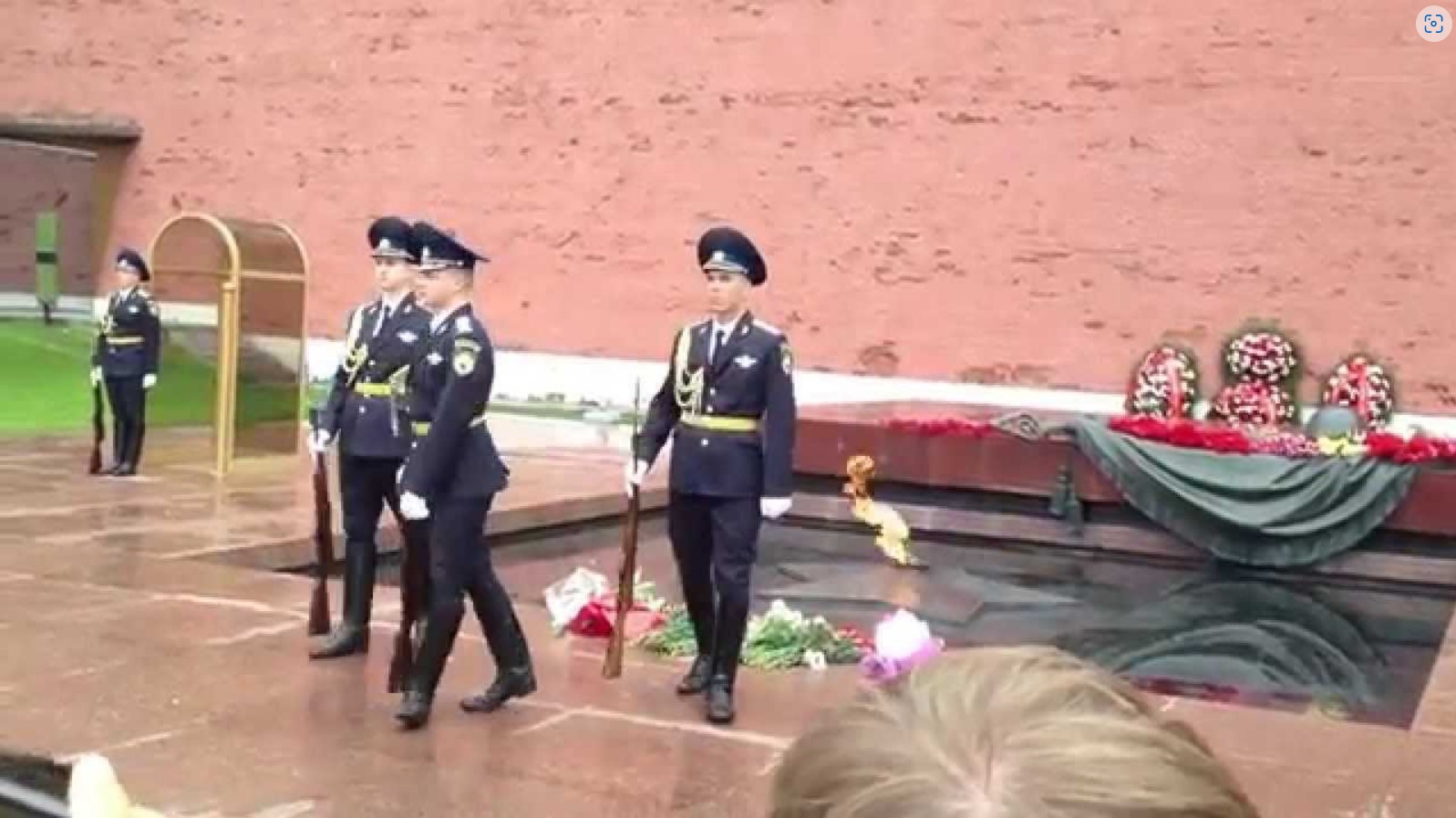 Самая крутая смена караула. Кремль. Москва смотреть онлайн