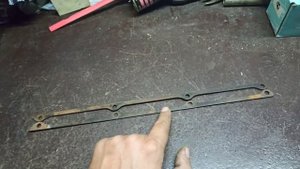 Есть такие детали на Б3 Пассате, чтоб масло из под клапанной крышки не текло.