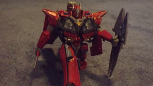 Optimus Prime vrs Sentinal Prime