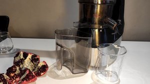 Чистим гранат / Сколько сока в одном / Соковыжималка шнековая