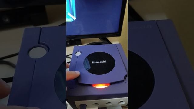 Nintendo GameCube открытие крышки дисковода