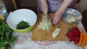 Квашенные баклажаны с капустой,морковью,перчиком и чесноком.