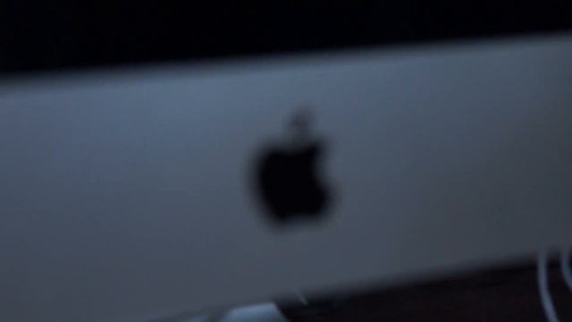 MKBHD Setup Tour Project смотреть онлайн