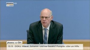 Bundestag: Norbert Lammert gibt Pressekonferenz am 23.10.2013