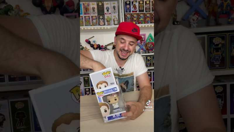 РАСПАКОВКА ФИГУРКИ FUNKO POP! DR. COX ИЗ СЕРИАЛА «КЛИНИКА»! ДОКТОР КОКС ТРОЛЛИТ РОБА! #shorts