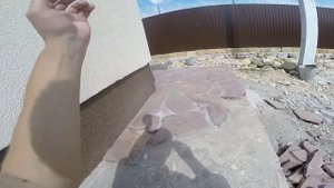 Зашили забор из профлиста, делаем кованые пики для ворот с калиткой, вода из бочки расход. Пластушк
