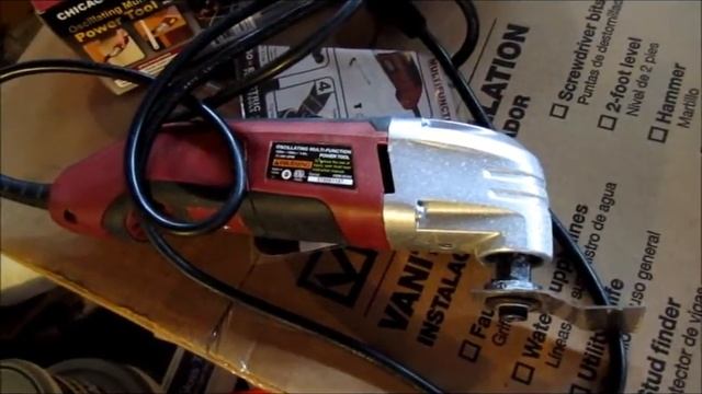 Harbor Freight Chicago Oscillating Multifunction Tool Removing Linoleum Demo смотреть онлайн