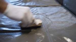 Химчистка кожаного дивана. Красиво)