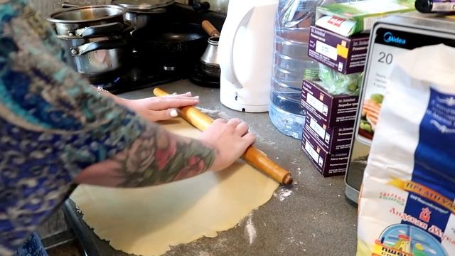 КУЛИНАРНЫЙ ВЛОЖИК-БОЛТАЛКА. ПЕЧЁМ КАПУСТНЫЙ ПИРОГ - САМЫЙ ВКУСНЫЙ СЕМЕЙНЫЙ РЕЦЕПТ.
