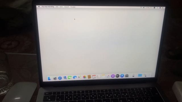 Macbook pro 2017 13 inch giá rẻ 10 triệu đáng mua hiện nay смотреть онлайн