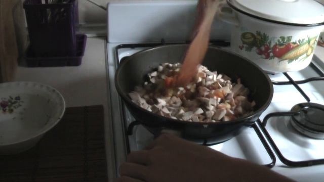 Ароматный и вкусный сырный суп с шампиньонами смотреть онлайн