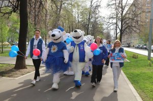 Первомайское шествие партийных медведей состоялось  на улицах Южного округа Москвы