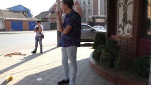 Краснодар ?"Бывший мент с валыной чуть не вынес м0зг прохожему !!!"