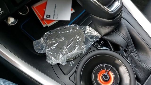 Замена динамиков в торпеде Toyota RAV4 2019+ смотреть онлайн