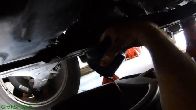 Oil Change: Honda Element | Oil & Filter Change | DIY | How-to | Easy смотреть онлайн