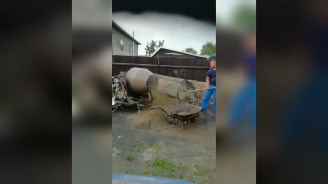Как быстро просеить песок когда под рукой есть бетономешалка