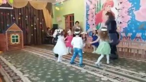 Танец кошки с котятами. г. Избербаш