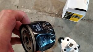 Рено Меган 3 замена масляного фильтра.