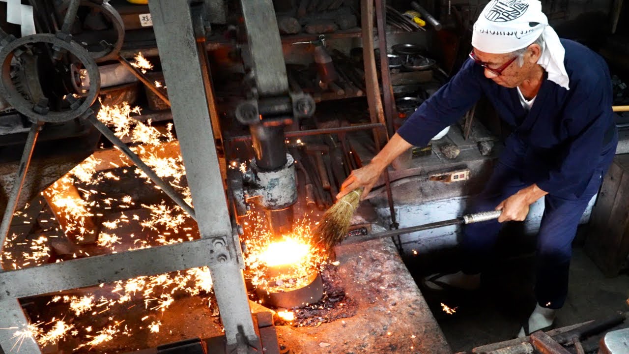 Пока японский меч не сделан, мы продолжали производить более 1000 японских мечей. 4К - 1ЖЖ