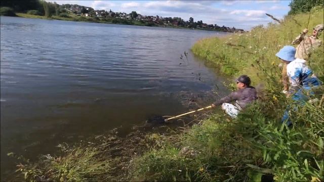 Сазан в 6 кил на Ультралайт это же реально смотреть онлайн